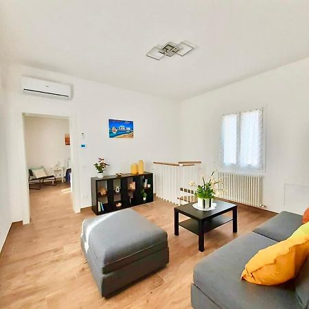 Casa Vacanze Con Vista Mare E Giardino - Amanecer Марцокка-ді-Сеніґаллія Екстер'єр фото