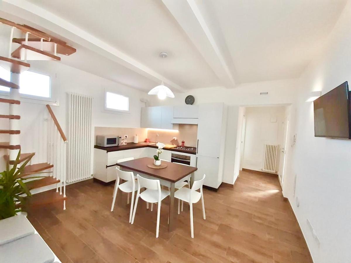 Casa Vacanze Con Vista Mare E Giardino - Amanecer Марцокка-ді-Сеніґаллія Екстер'єр фото