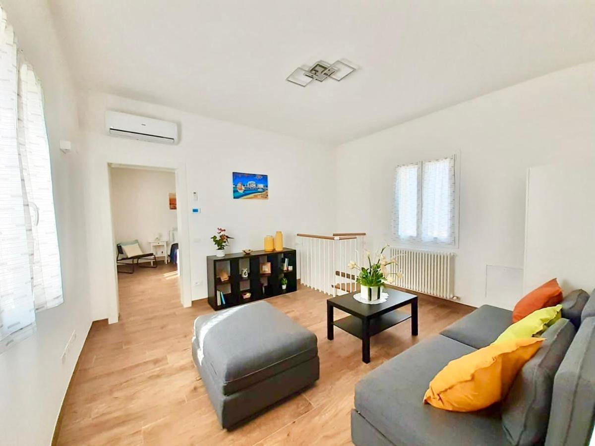 Casa Vacanze Con Vista Mare E Giardino - Amanecer Марцокка-ді-Сеніґаллія Екстер'єр фото